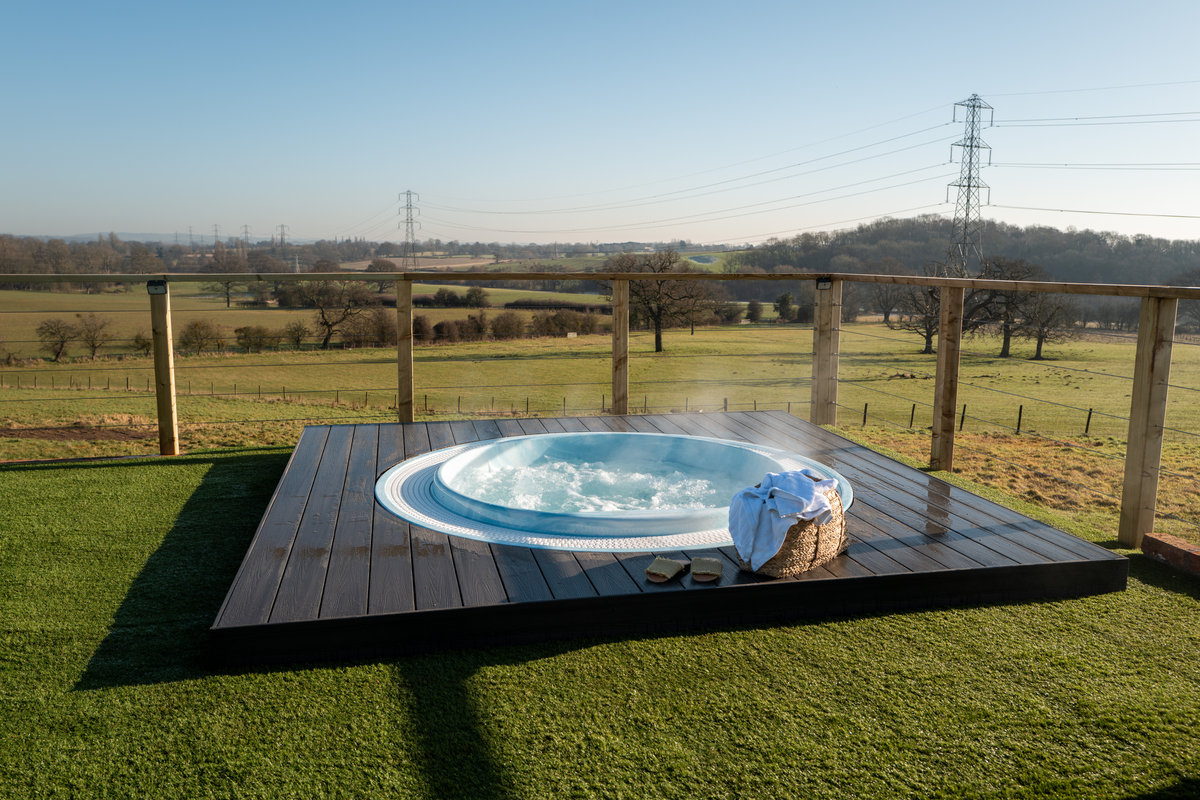 Hot tub
